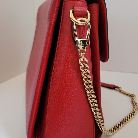 Gucci Red Double G Leather Handbag with Gold Accents - Picture 5 of 15